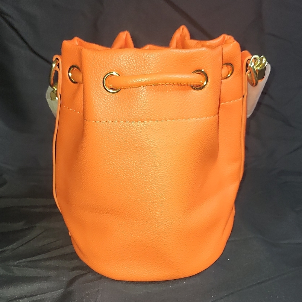 Bucket Shoulder Bag - Picture 4 of 6